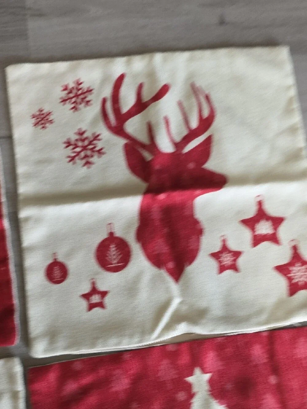 Holiday Farm Fresh Christmas Throw Pillow Covers - Red & Cream Set Of 4 18x18